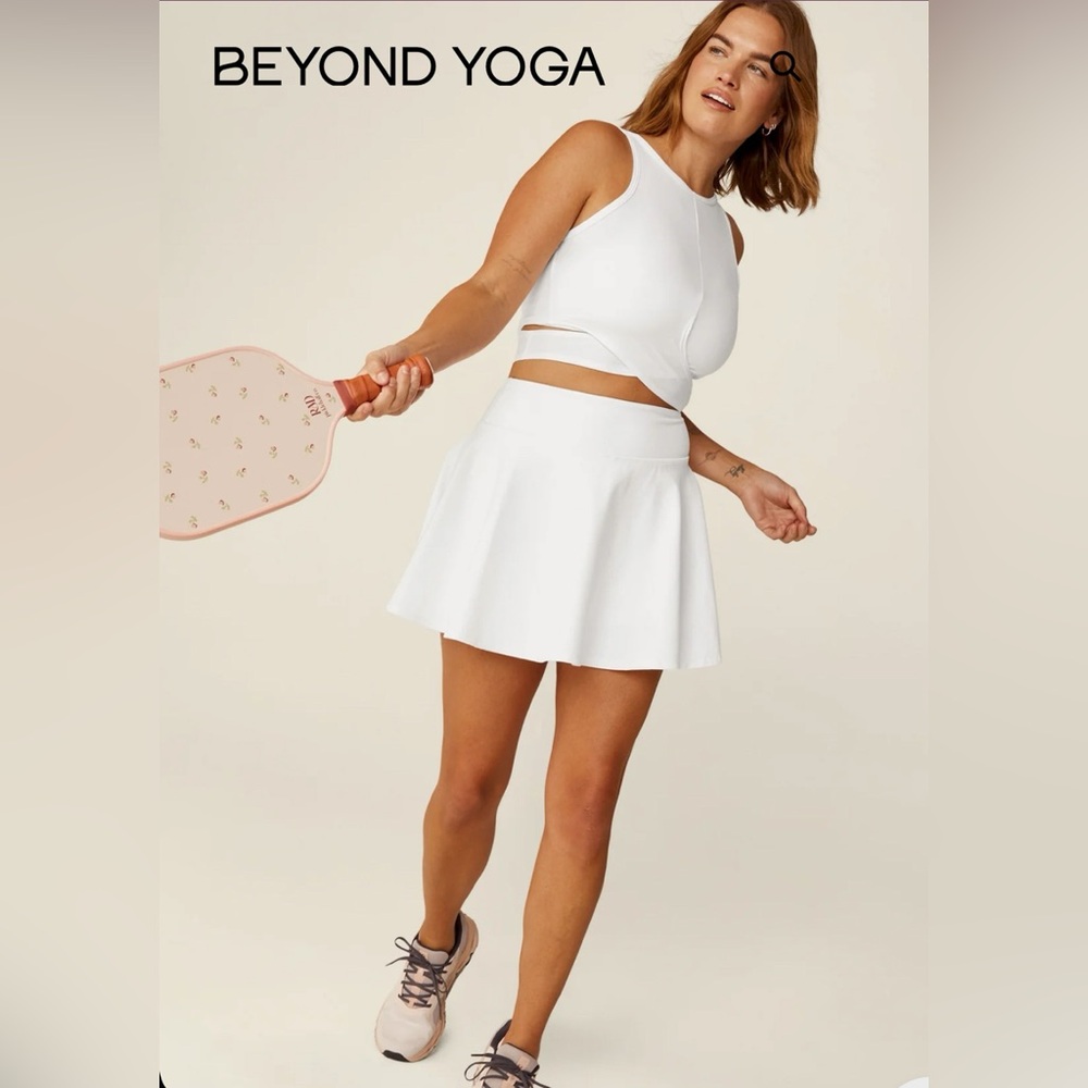 💫Beyond Yoga Featherweight Embrace Cropped Tank, XS, White, NWT